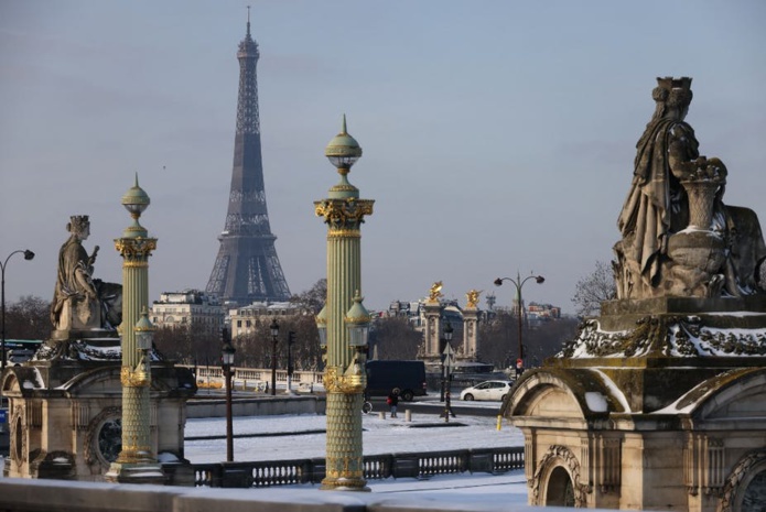 Avec ses 7 millions de visiteurs annuels hors coronavirus, la tour Eiffel est le monument payant le plus visité au monde. Le tourisme français représente une partie importante du soft power du pays. Thomas Coex/AFP Avec ses 7 millions de visiteurs annuels hors coronavirus, la tour Eiffel est le monument payant le plus visité au monde. Le tourisme français représente une partie importante du soft power du pays. Thomas Coex/AFP
