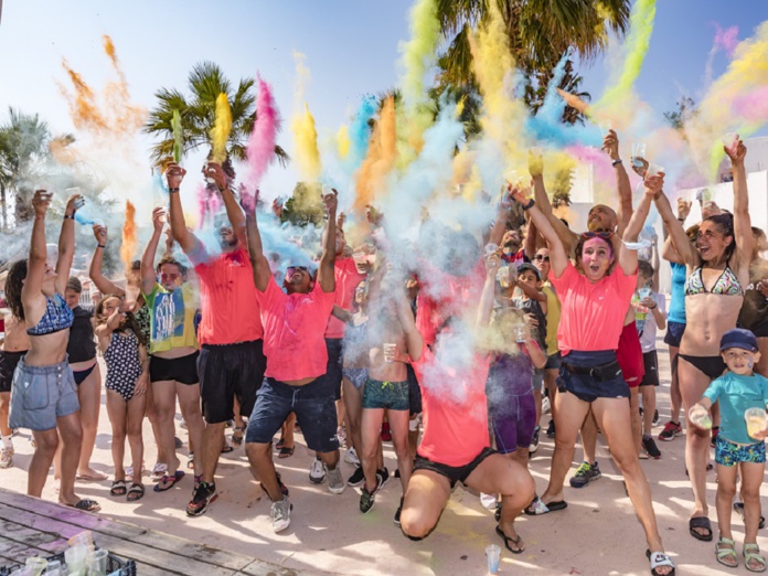 Pour la saison 2022, Homair Vacances recrute près de 1100 personnes au sein du siège et de ses campings, dont 590 postes dans les campings Marvilla Parks. – DR Homair Vacances.