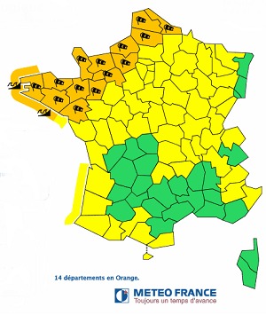 Météo France : 14 départements du Nord-Ouest en vigilance orange aux vents et à la submersion