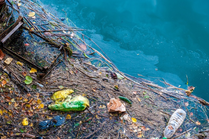 Au rythme actuel, la quantité de plastique versé dans l'océan pourrait atteindre 53 millions de tonnes par an en 2030, soit la moitié du poids total de poissons pêchés dans l'océan annuellement - DR : DepositPhotos.com, marinv