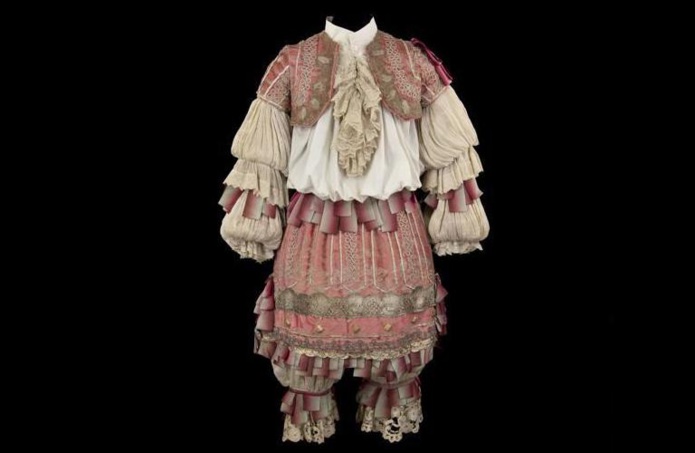 Costume des pièces de Molière jouées à la Comédie Française (© CNCS) Costume des pièces de Molière jouées à la Comédie Française (© CNCS)