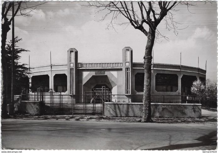 Arènes bientôt centenaires inaugurées en 1931 (© Vic-Fezensac) Arènes bientôt centenaires inaugurées en 1931 (© Vic-Fezensac)