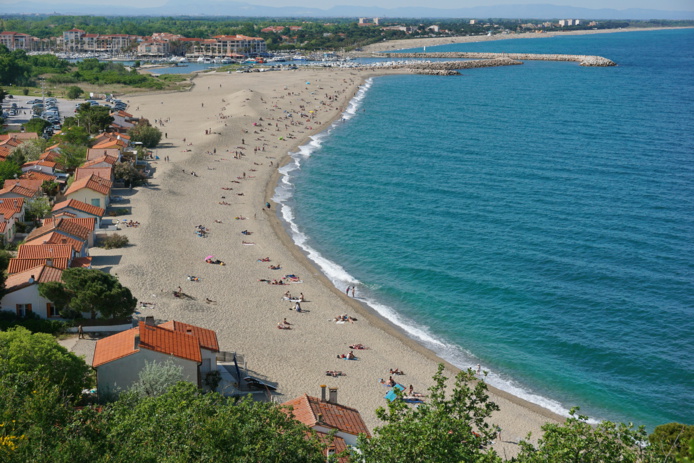 La plage le Racou d'Argelès sur Mer, à deux pas du Camping-Village Marvilla Parks La Chapelle - Crédit photo Depositphotos