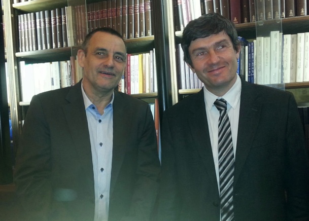 Brunos James (gche) DG du CRT Provence Alpes Côte d'Azur, et le président, Pierre Meffre /photo JDL Brunos James (gche) DG du CRT Provence Alpes Côte d'Azur, et le président, Pierre Meffre /photo JDL