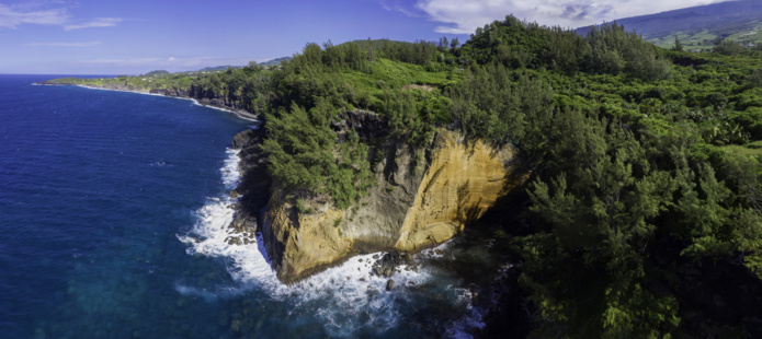Le cyclone Emnati bouleverse la desserte aérienne /crédit DepositPhoto Le cyclone Emnati bouleverse la desserte aérienne /crédit DepositPhoto
