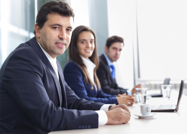 Au niveau des recrutements, le marché est très tendu depuis le dernier trimestre 2013, beaucoup de recruteurs peinent encore plus que d'habitude à recruter la perle rare, moins de candidatures, candidats pas assez polyvalents, absence de compétences, salaires trop bas qui n'attirent plus, plus de contrats en CDD etc... - © cristovao31 - Fotolia.com