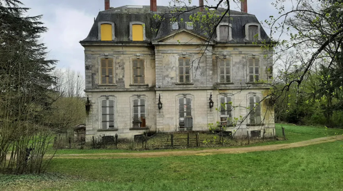 Le Château du Haut-Buisson à Cherré est déjà dans la liste des ouvrages que voudraient sauver Stéphane Bern©Julien Jean