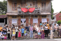 Spectateurs dans Cayenne © JB