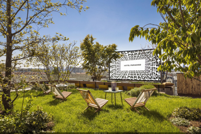 Le rooftop de l'hôtel MK2 Paradiso proche de la Nation (©MK2) Le rooftop de l'hôtel MK2 Paradiso proche de la Nation (©MK2)