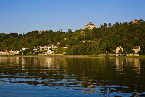 Le Domaine de la Corniche et son Spa sont construits sur les hauts de Rolleboise, une petite commune de 400 habitants, édifiée sur deux niveaux - DR Le Domaine de la Corniche et son Spa sont construits sur les hauts de Rolleboise, une petite commune de 400 habitants, édifiée sur deux niveaux - DR