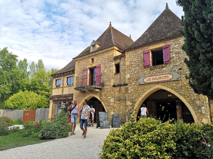 Le Bournat, un village périgourdin sur 8 ha (©Dordogne Tourisme)