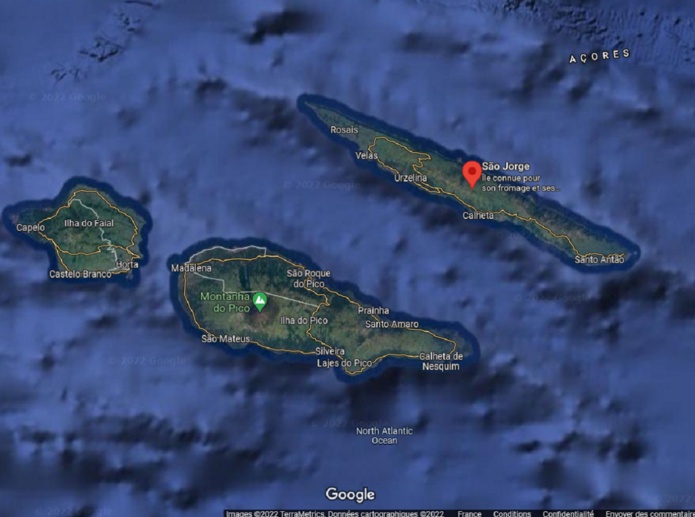 L'île de Sao jorge aux Açores connait une importante activité sismique - Google Maps