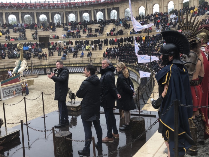 Nicolas de Villiers lance la nouvelle saison en présentant la 1ère du Signe du Triomphe (©BC)