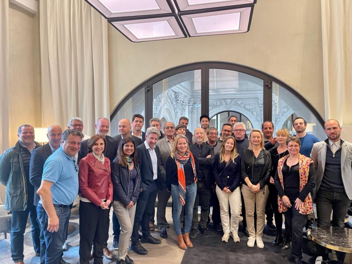 Une vingtaine de patrons et dirigeants à la découverte de la Vallée de la Gastronomie (©DR) Une vingtaine de patrons et dirigeants à la découverte de la Vallée de la Gastronomie (©DR)