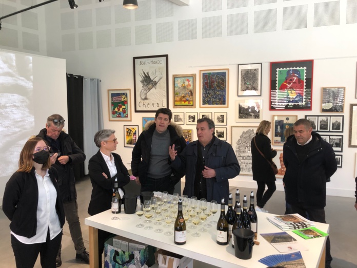 Dégustation de crûs de la cave de Tain sur le site du Palais Idéal (©DR) Dégustation de crûs de la cave de Tain sur le site du Palais Idéal (©DR)