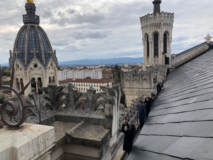 Une opportunité exceptionnelle d'arpenter les toits de la Basilique de Fourvière (©DR) Une opportunité exceptionnelle d'arpenter les toits de la Basilique de Fourvière (©DR)