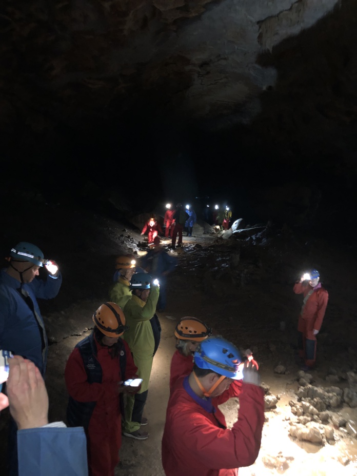 Préparation du noir absolu pour une dégustation de vin "à l'aveugle" (©DR) Préparation du noir absolu pour une dégustation de vin "à l'aveugle" (©DR)