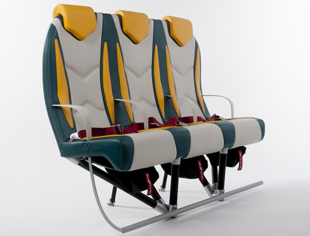 Titanium Seat est plus léger. Avec ses 4 kg, contre 8 à 15 kg en moyenne pour un fauteuil standard d’une classe éco, il devrait ainsi permettre 3 à 4% d’économie sur le budget carburant d’une compagnie - DR Titanium Seat est plus léger. Avec ses 4 kg, contre 8 à 15 kg en moyenne pour un fauteuil standard d’une classe éco, il devrait ainsi permettre 3 à 4% d’économie sur le budget carburant d’une compagnie - DR