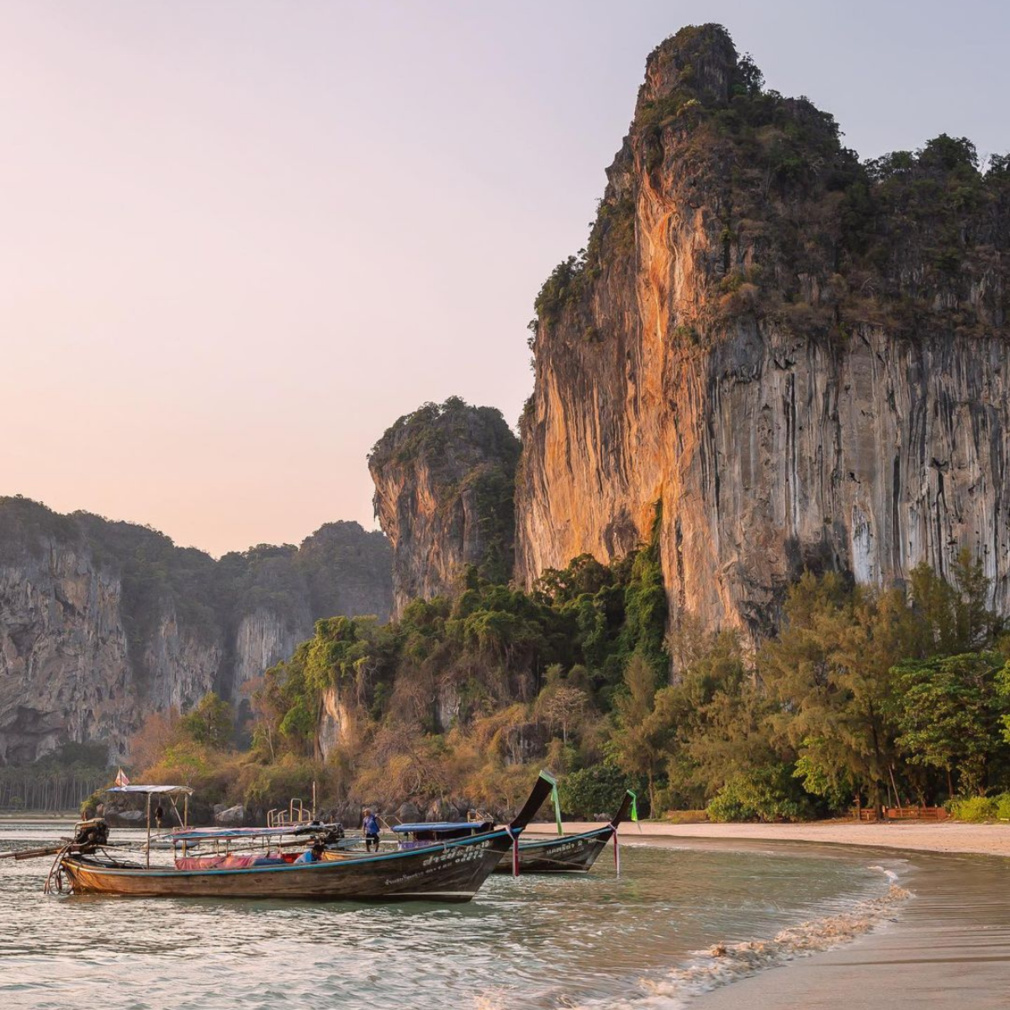 Railay Beach - Instagram © @the.travelling.teeth Railay Beach - Instagram © @the.travelling.teeth