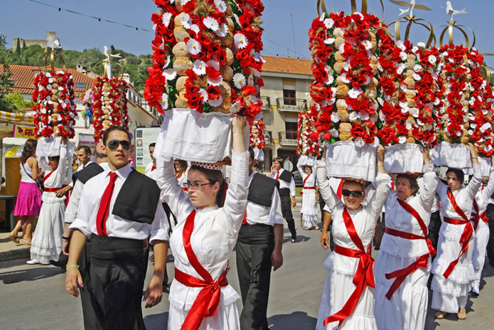 Festa Tabuleiros Tomar ©shutterstock