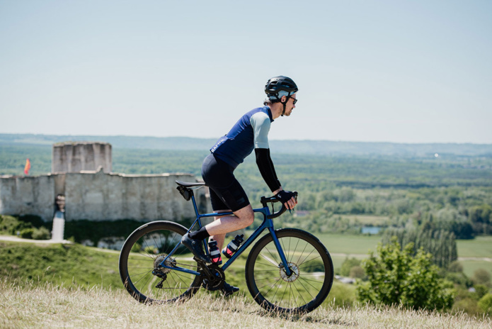 Vue sur le Château Gaillard. Une_aventure à velo en Normandie avec Matthieu Tordeur © Marie-Anais Thierry