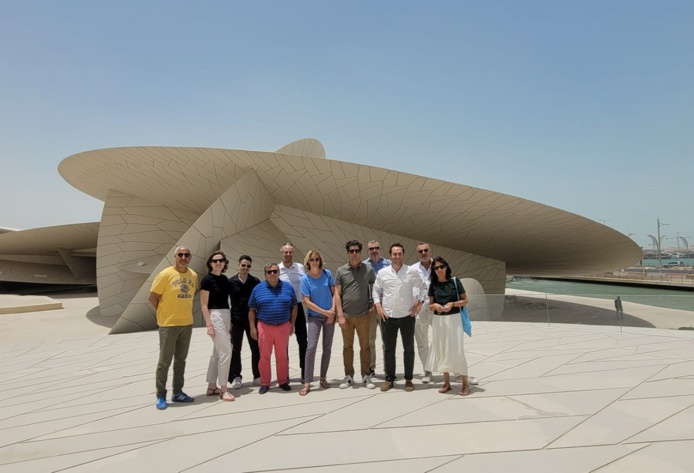 Qatar Tourism et Qatar Airways ont convié sept dirigeants du tourisme à découvrir la petite péninsule, du 13 au 16 mai dernier, en mode VIP. Ici, devant le nouveau Musée national du Qatar, signé Jean Nouvel, inspiré de la rose des sables - DR : A.B.