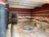 Palais Royal de Knossos à Héraklion, la salle du trône - DR : C.H. Palais Royal de Knossos à Héraklion, la salle du trône - DR : C.H.