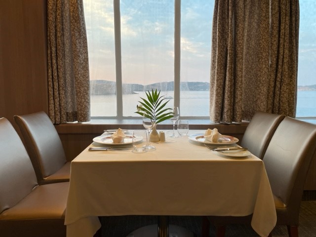 Le Speciality Restaurant où est servi « My Greek Table Six-Course Tasting Menu » - DR : C.H.