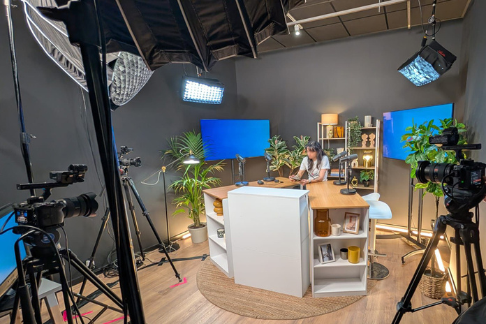 Location studio TV et plateau de tournage vidéos Location studio TV et plateau de tournage vidéos