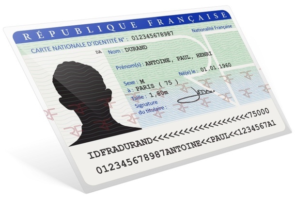 Les cartes d'identité délivrées depuis le 2 janvier 2004 deviennent automatiquement valables pendant 15 ans - DR : © AcuaO - Fotolia.com
