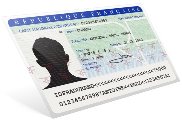 Même si la date de la carte d'identité est expirée, le document est, en principe, encore valide 5 ans. En principe seulement... - DR : © AcuaO - Fotolia.com