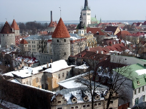Tallinn, classée au patrimoine mondial de l'Unesco, est en effet l'une des villes médiévales les mieux préservées d'Europe (Cliquer pour agrandir) Tallinn, classée au patrimoine mondial de l'Unesco, est en effet l'une des villes médiévales les mieux préservées d'Europe (Cliquer pour agrandir)