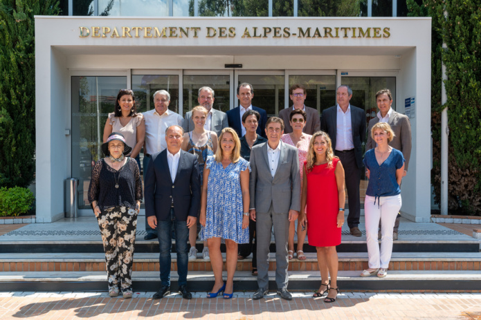 Le bureau du CRT Côte d'Azur autour de sa présidente, Alexandra Borchio Fontimp (©CRT Cotedazur)