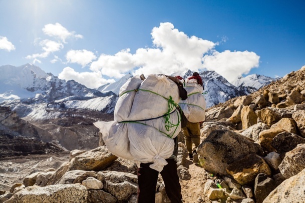 After an avalanche that killed 13 of their colleagues, the Nepalese mountain guides are on strike at least until the end of May - DR: © blas - Fotolia.com After an avalanche that killed 13 of their colleagues, the Nepalese mountain guides are on strike at least until the end of May - DR: © blas - Fotolia.com