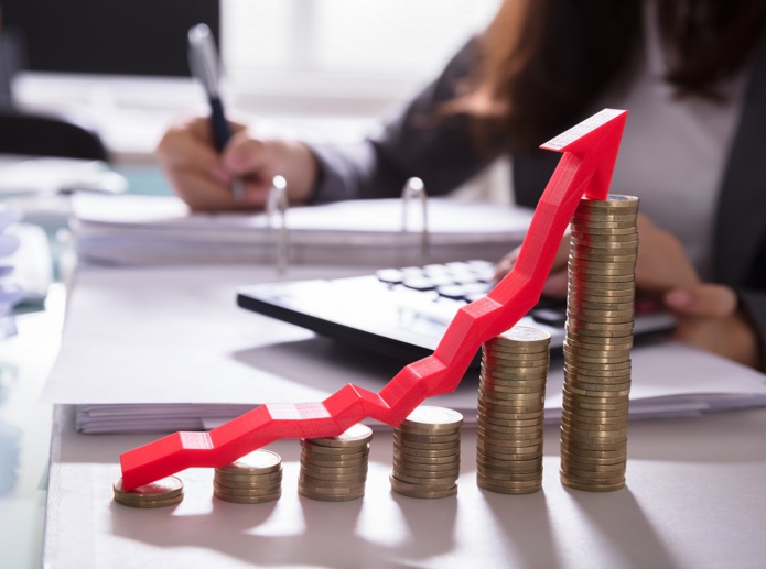 "Les aéroports de leur côté devront aussi faire évoluer leurs prix, les compagnies doivent l'intégrer" selon Thomas Juin (UAF) - Depositphotos @AndreyPopov "Les aéroports de leur côté devront aussi faire évoluer leurs prix, les compagnies doivent l'intégrer" selon Thomas Juin (UAF) - Depositphotos @AndreyPopov