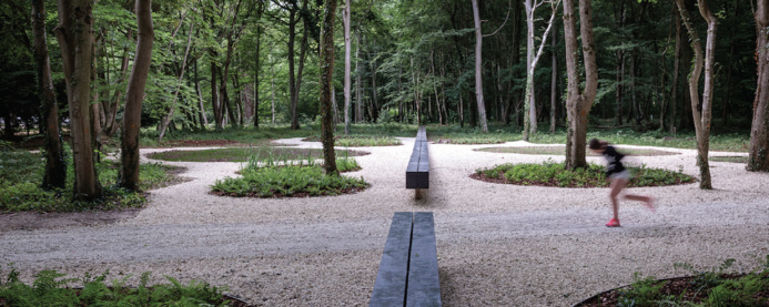 Des jardins qui entretiennent la mémoire auprès des vivants (©Yann Morel) Des jardins qui entretiennent la mémoire auprès des vivants (©Yann Morel)