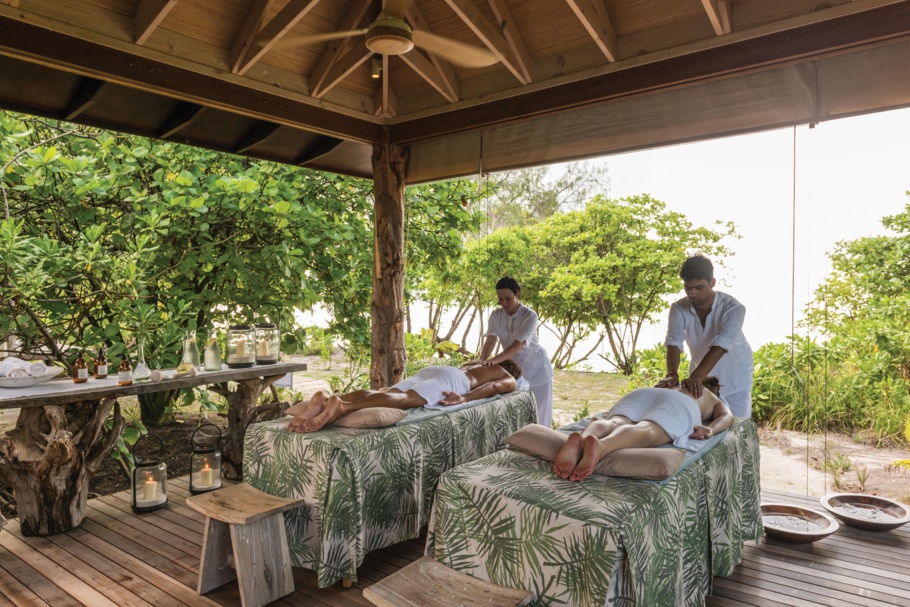 L’île Desroches (Seychelles) : une destination « no shoes, no news » L’île Desroches (Seychelles) : une destination « no shoes, no news »