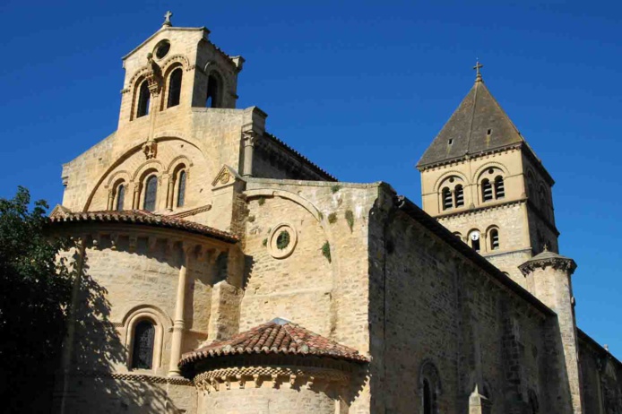 Parvis de l'église de Saint-Gaudens (©OT St-Gaudens)