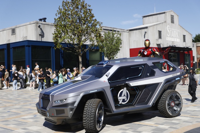 Dans les allées du Campus sont déployées les Avengers Deployment Vehicles - DR : Disneyland Paris
