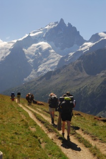 Jeûne et Rando dans les alpages (Crédit Images & Rêves) Jeûne et Rando dans les alpages (Crédit Images & Rêves)