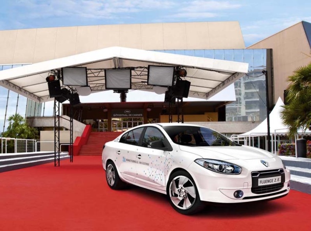 VTC devant le Palais des Festival de Cannes - DR VTC devant le Palais des Festival de Cannes - DR