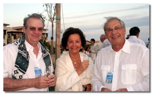 Francis Gallo (gche) et Jean Korcia et Madame, lors de la Convention Snav IDF à Chypre