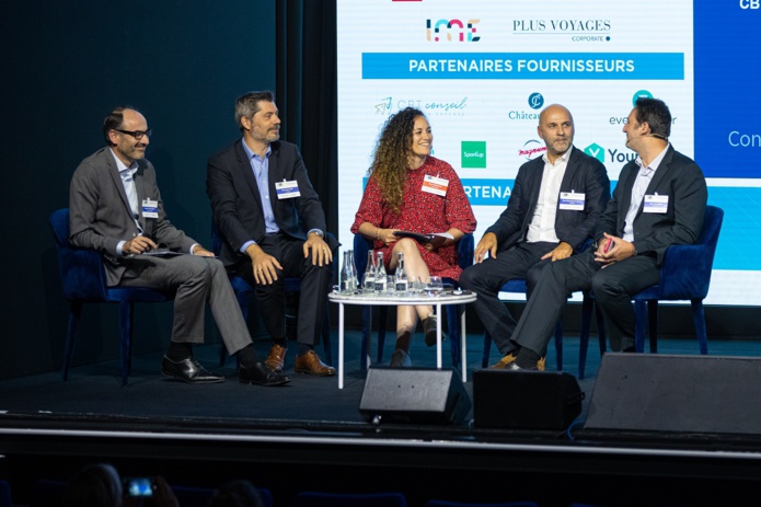 De gauche à droite : Vincent Ausseau (Air France), Bertrand Flory (Emirates), Sarah Messaoui (Total), Jea-Christophe Carette (Amadeus) et Julien Chambert (CBT Conseil).