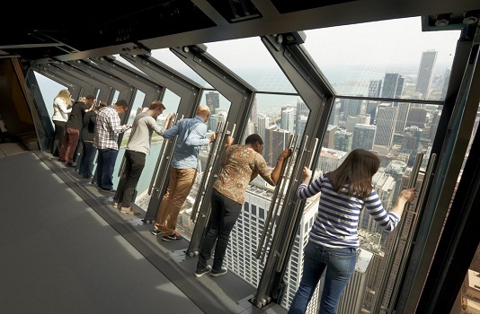 TILT permet de découvrir Chicago vue d'en haut et penché à 30 à 344 mètres du sol - Photo DR