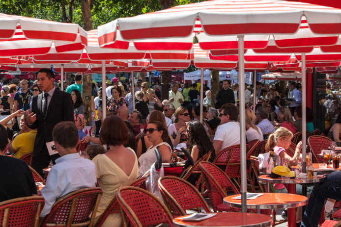La restauration est dynamique dans les grandes stations (©DepositPhotos)
