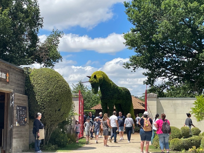 La Licorne, l'une des trois mosaïcultures (©Vincent Ripaud)