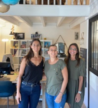 Agathe, Amélie et Marine, les collaboratrices de Laurent et Dounia Munda gérants de l'agence Atelier Voyages Porticcio - DR