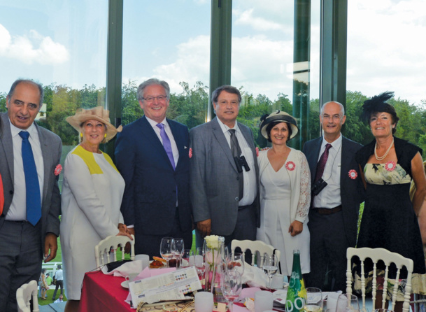 Jean-Pierre Mas, Président du SNAV, René-Marc Chikli, Président du SETO, Muntaz Teker, Président du Groupe Teker, Gilbert Cisneros PDG d'Exotismes et leurs épouses - DR