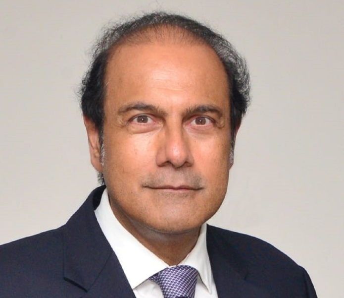 Louis Steven Obeegadoo, Premier ministre adjoint et ministre du Tourisme mauricien. Louis Steven Obeegadoo, Premier ministre adjoint et ministre du Tourisme mauricien.