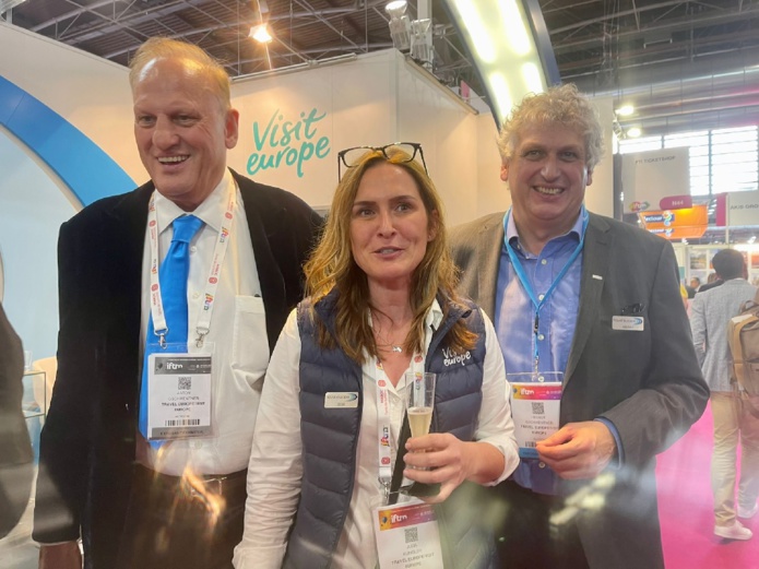 Julia Klingler, directrice de Visit Europe aux côtés d'Anton et Helmut Gschwentner pour présenter la nouvelle offre sur le Tyrol à l'IFTM Top Resa - Photo JDL